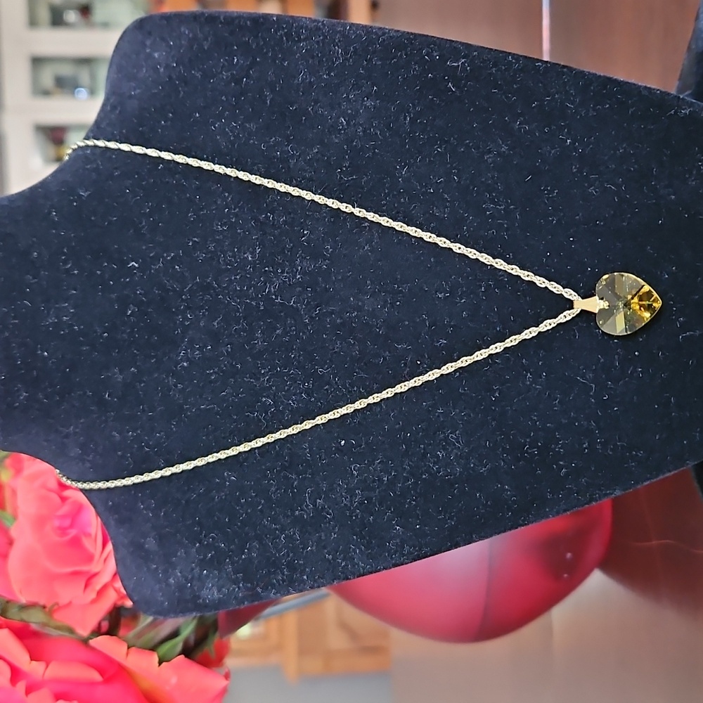 Yellow Crystal Heart Faceted Necklace -  Goldtone Chain Incl NWOT